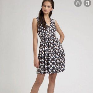 Diane Von Furstenberg 100% Silk Macie Diamond Snake Blue Sleeveless Wrap…